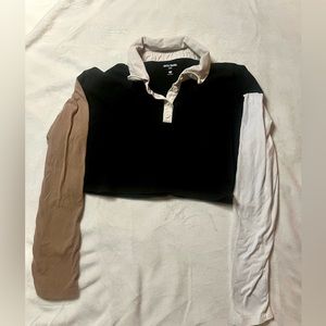 Hollister Social Tourist Cropped Long Sleeve